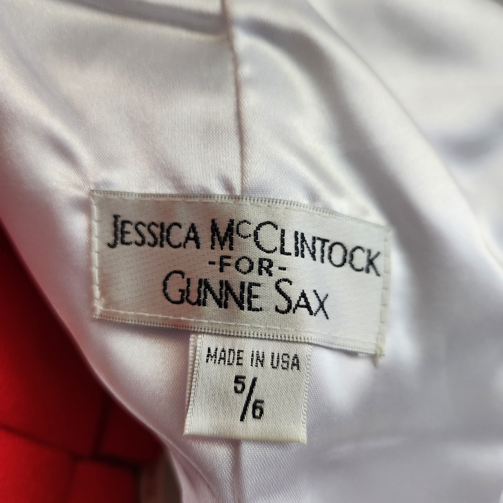 Jessica McClintock For Gunne Sax White Formal Dress Featuring Satin Lining - Picture 4 of 6